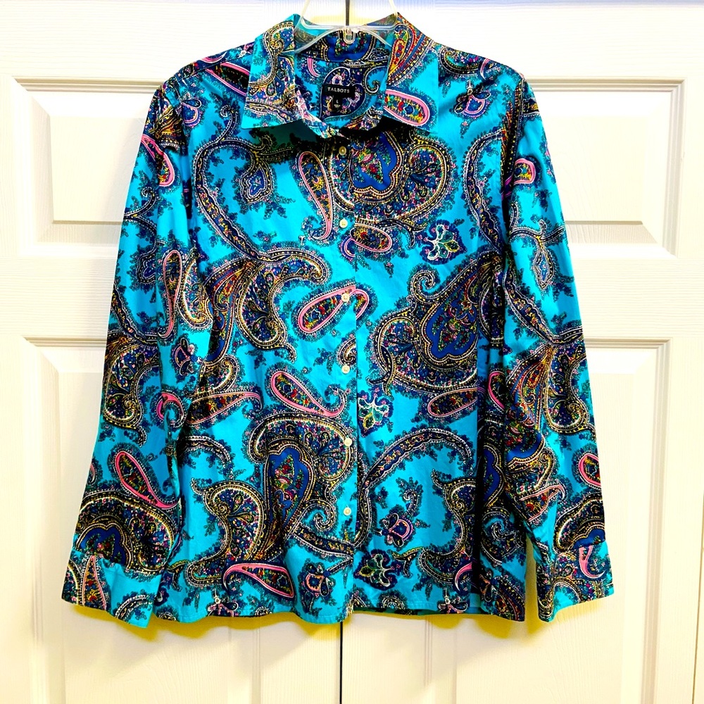 TALBOTS PAISLEY L GORGEOUS BUTTON-DOWN LONG SLEEVED SHIRT IN LIKE NEW CONDITION